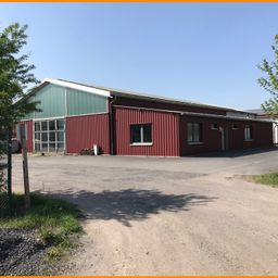 745 qm freistehendes Bürogebäude