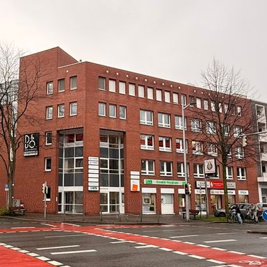 Projektentwicklung: Umbau eines Bürogebäudes zu Hotel mit langfristigem Mietvertrag und namhaften Betreiber