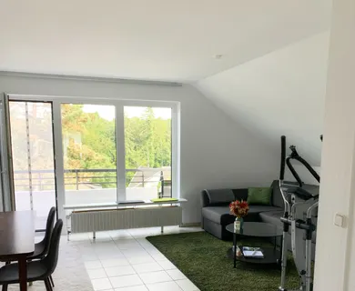 Wohnen im Grünen – Charmante 2-Zimmer Wohnung mit zwei Balkonen in Rösrath - Photo 1