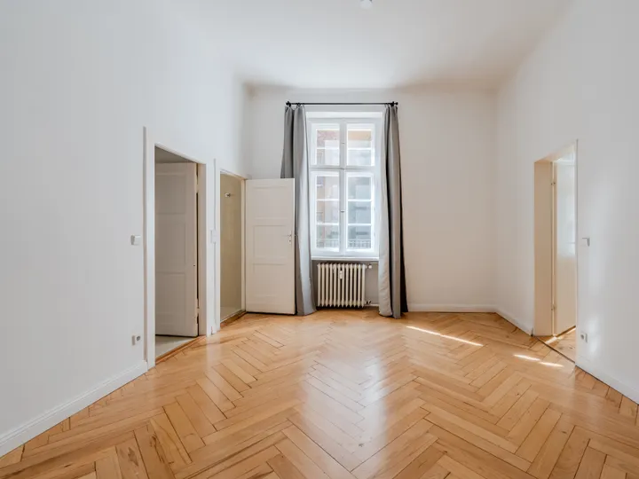 Elegante Altbauwohnung mit 2 Bädern & Fischgrätparkett in Schmargendorf