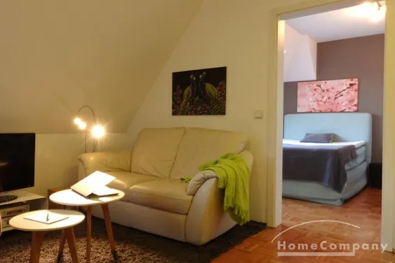 27987 HomeCompany Möbliert/Furnished Dachgeschoss-Wohnung in Leipzig-Schleußig max. 2 Personen