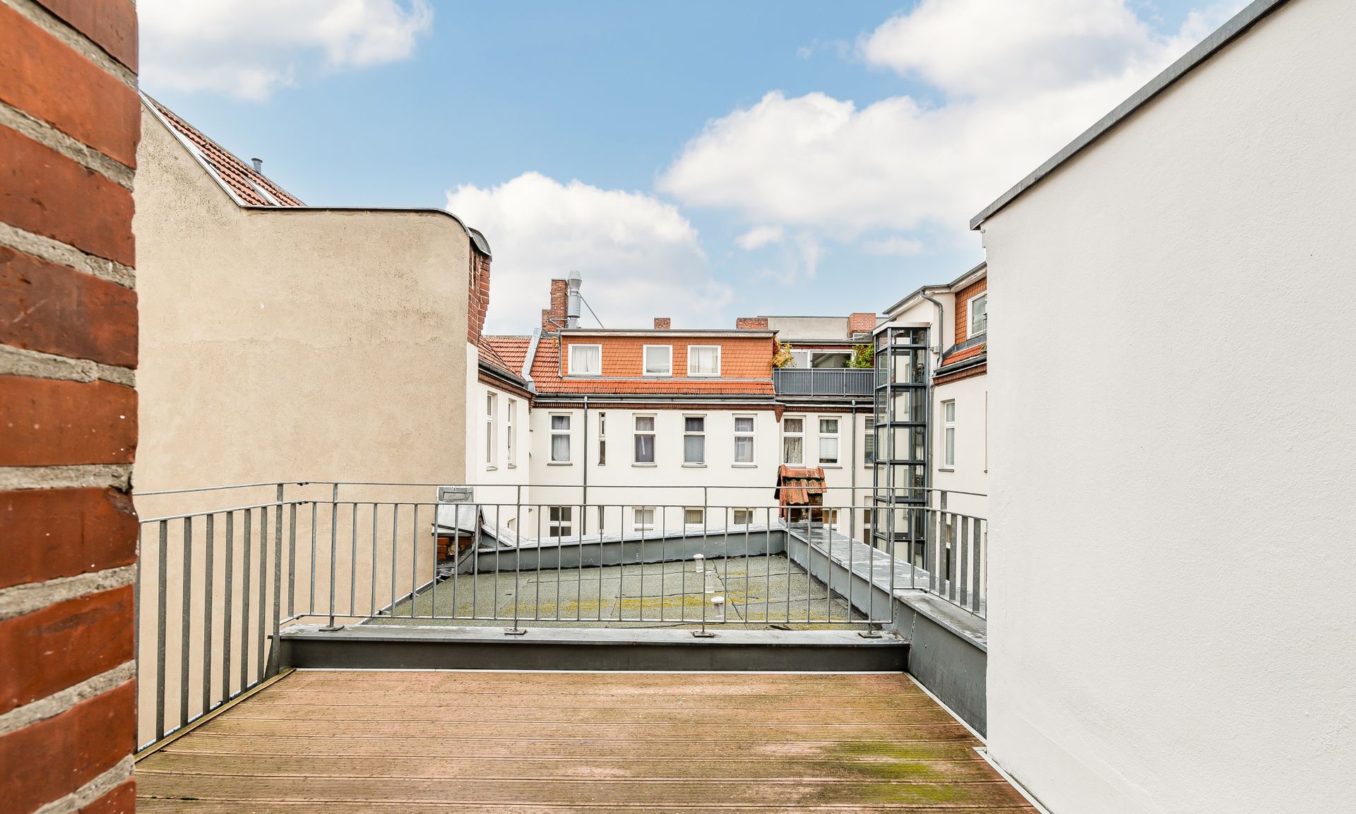 Stilvolles Wohnen mit Sonnenterrasse – Ihre Oase mitten in Berlin