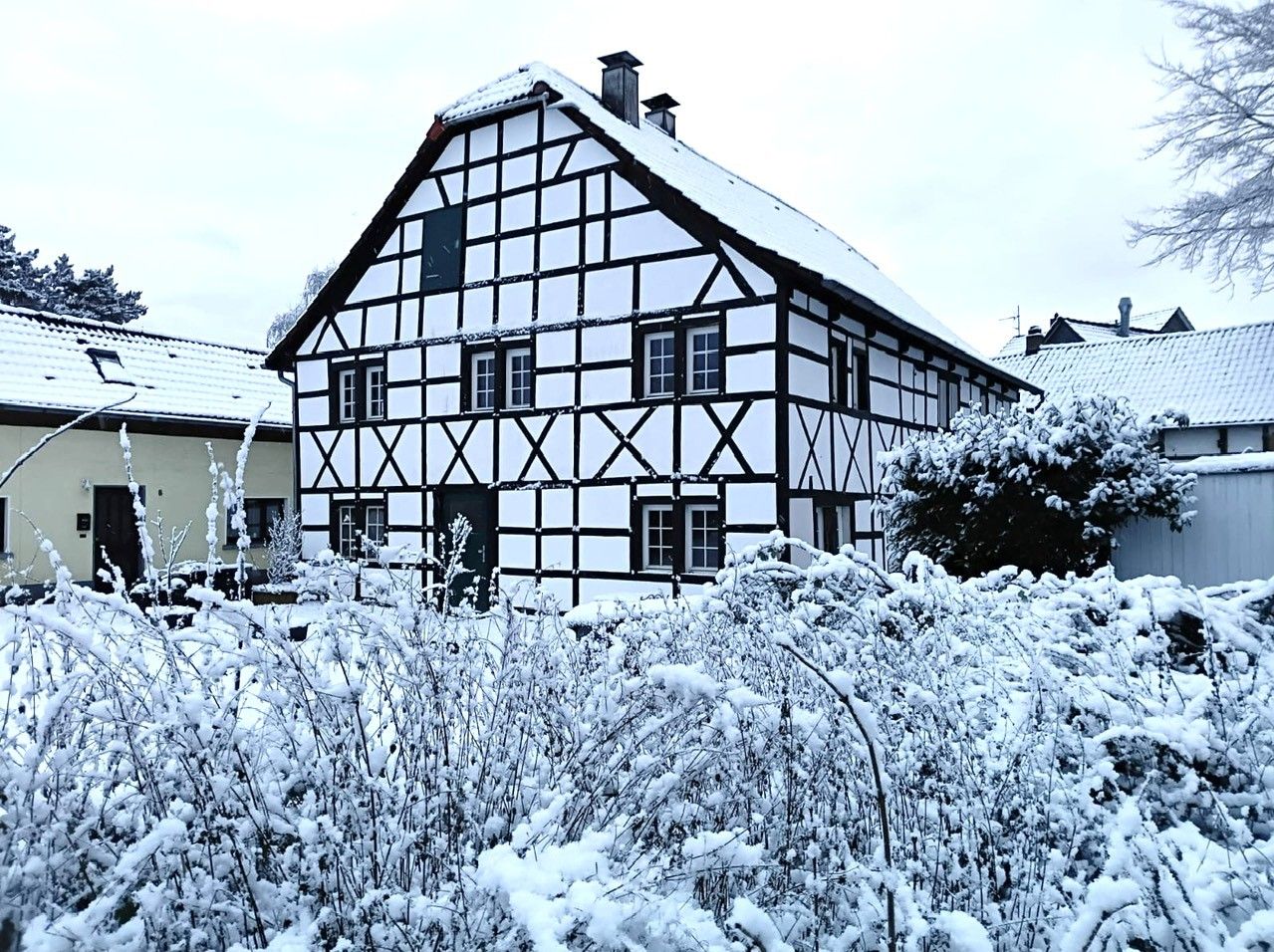 *** Historisches Fachwerkjuwel: Denkmalgeschütztes Haus mit zwei Wohneinheiten und Garten... ***