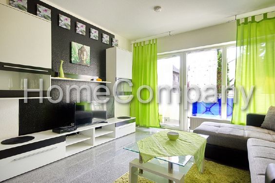 Modernes möbliertes Apartment mit Balkon, Nähe Bochum City, 150 Meter bis zur U 35 (fährt zur Ruhr Universität)