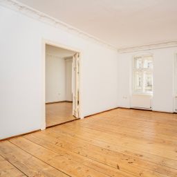 Eleganter Altbau-Traum am Kollwitzplatz – 3 Zimmer voller Charme!