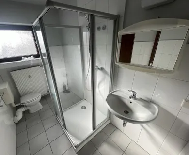 Helle 3-Zimmer-Wohnung mit Balkon und Garage - Foto 3