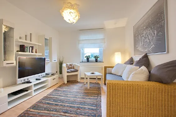 Delightful bright apartment in sought-after residential area, with garden terrace, own entrance and internet access.