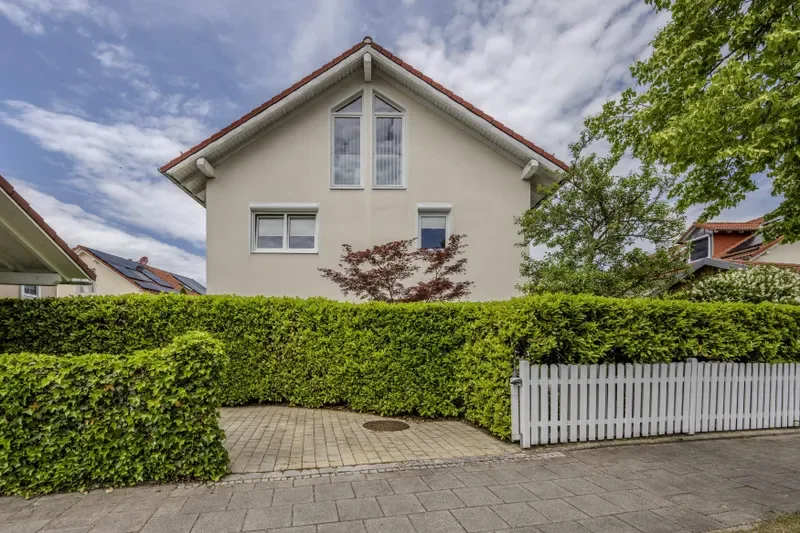 Zufahrt zur Garage