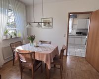 Essbereich mit Zugang Küche