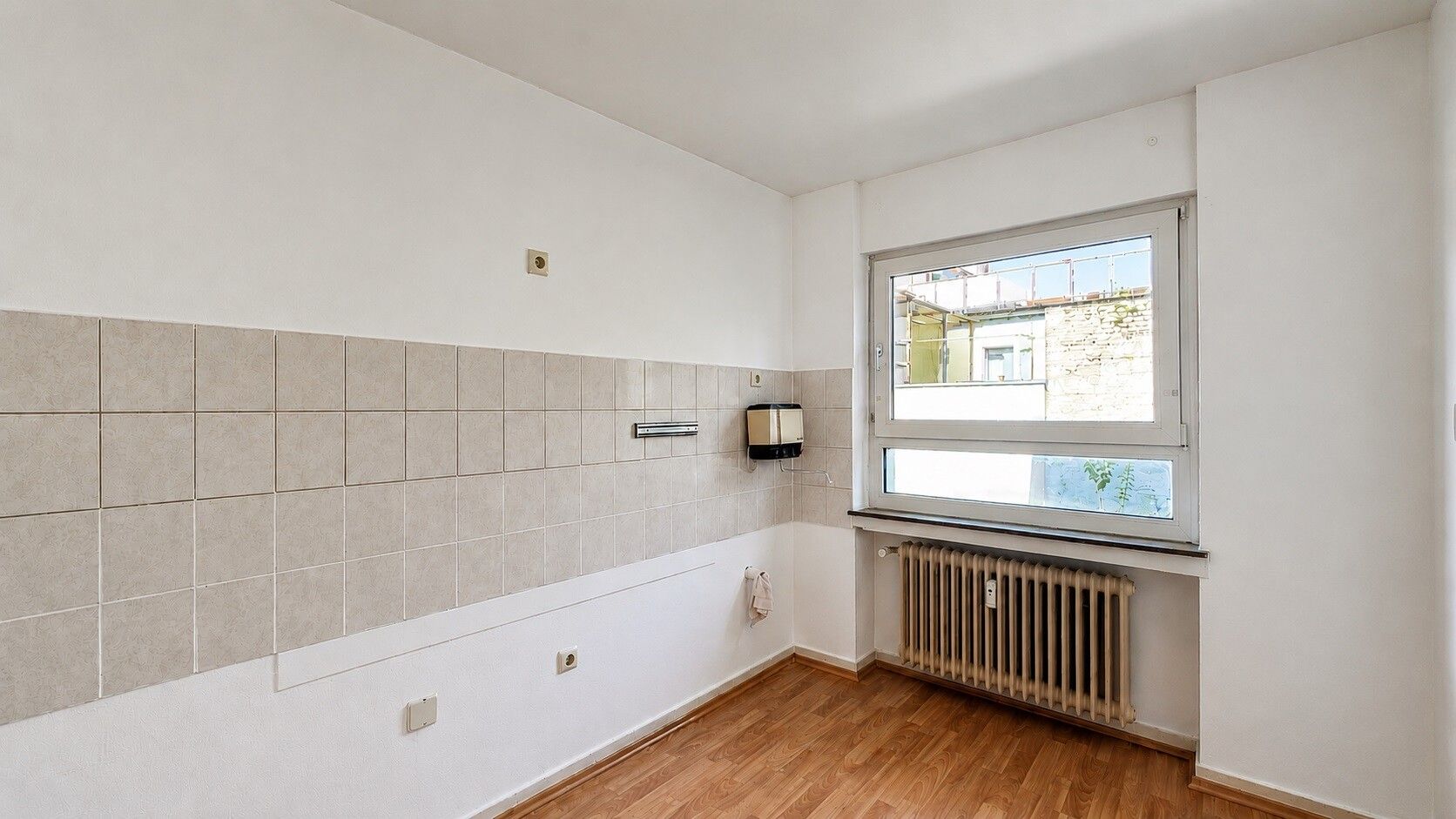 HELLE 2-ZIMMER-WOHNUNG MIT BALKON IN ZENTRALER KREFELDER LAGE ZU MIETEN!! - Foto 4