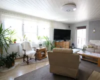 Wohnbereich mit Zugang zur Terrasse