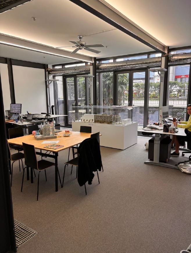 Büro Haus 326 EG