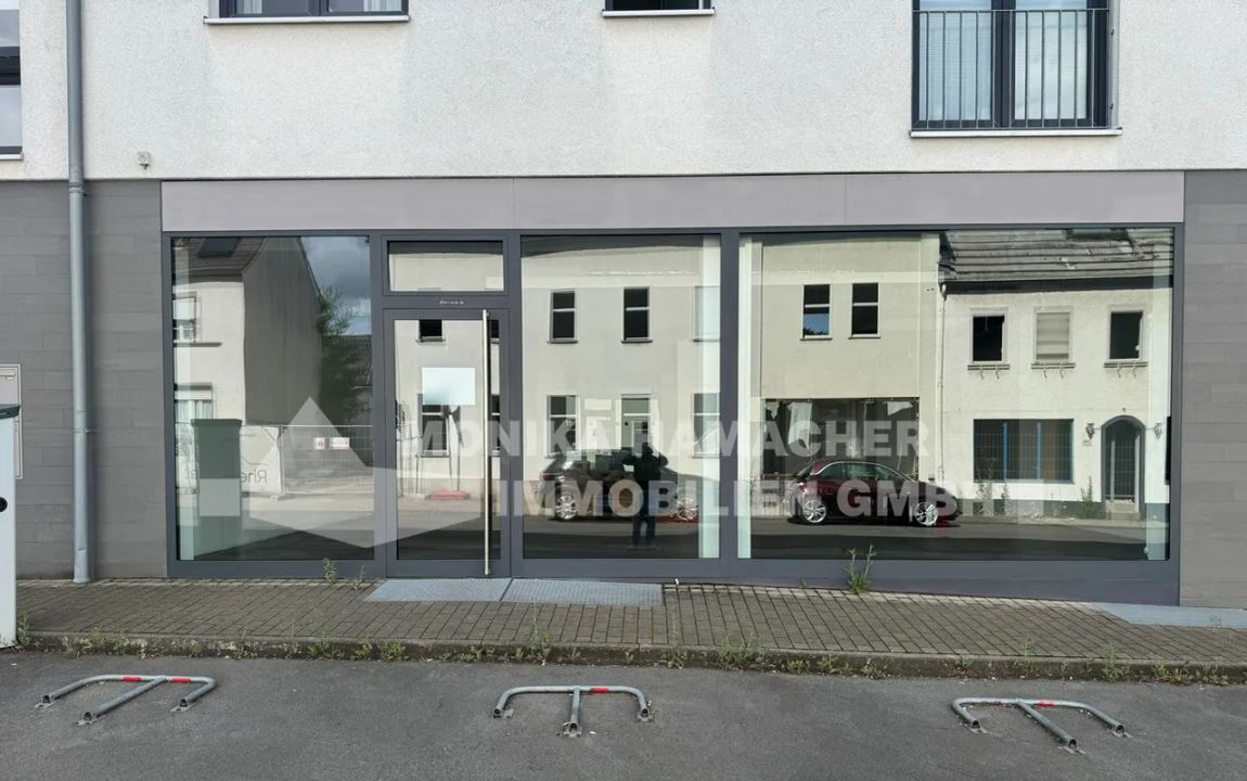 2 moderne Gewerbeeinheiten – flexibel verbindbar, Top-Lage, Stellplätze & E-Ladestation
