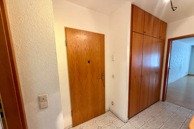 Diele mit grossem Einbauschrank