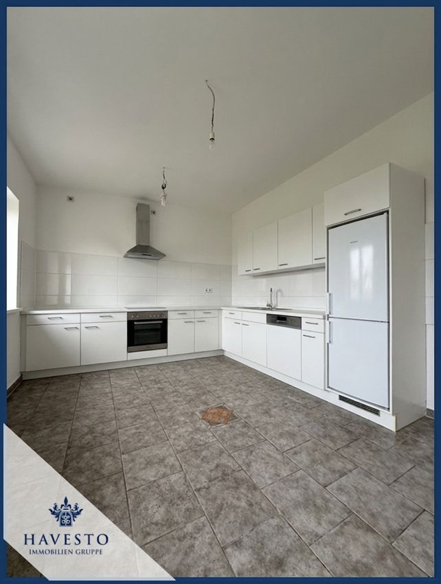 Wunderschöne 5-Raum Wohnung Inklusive neuer Einbauküche, Stellplatz & Option auf Gartenfläche! - Photo 2