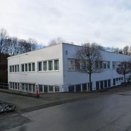 An Glasfaser angeschlossene Bürofläche; optimales, ruhiges Einzelbüro auf Wunsch mit Stellplatz