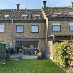 Modernes Reihenhaus mit viel Platz und Garage in Moers-Asberg!