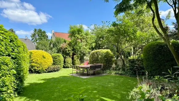 Jetzt neu: Haus zum Kauf in Düsseldorf