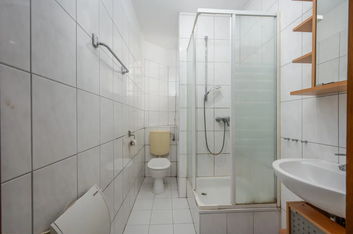 Badezimmer EG