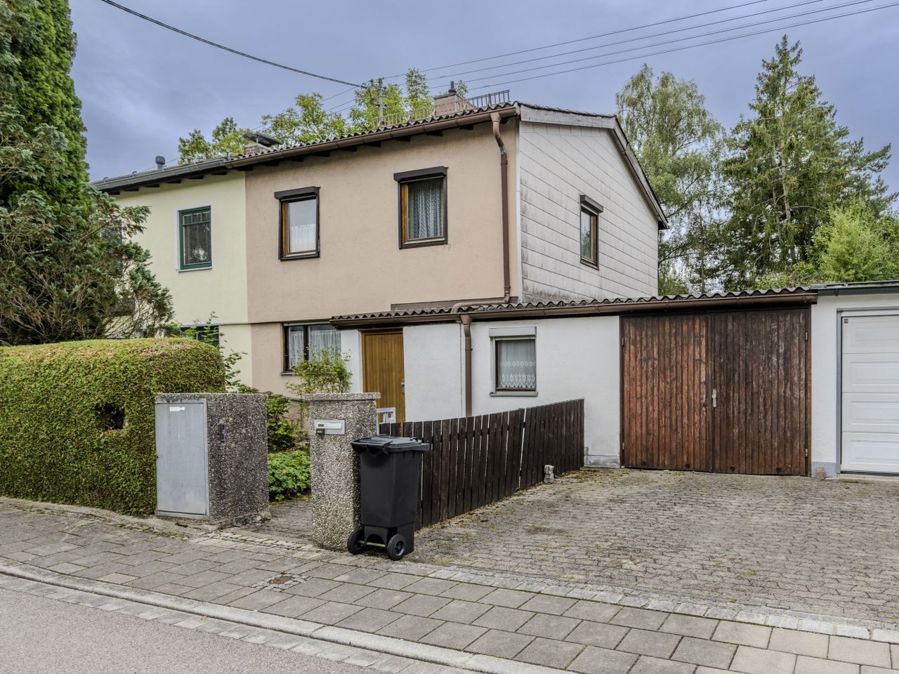 Außenansicht Hofeinfahrt