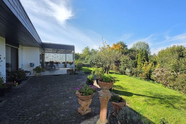 Terrasse + Garten