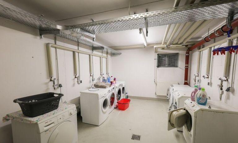 Waschraum mit Waschmaschinenanschluss