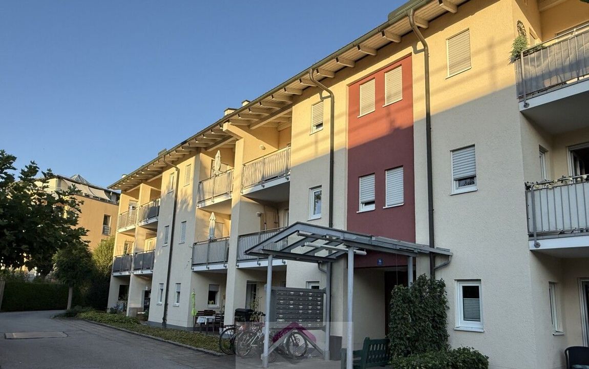 Zentrumsnahe 2-Zim.-Eigentumswohnung mit Balkon