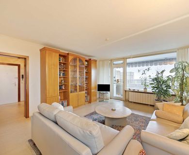 3-Zimmer-Eigentumswohnung mit Loggia inkl. Weitblick und Stellplatz in Ratingen-West