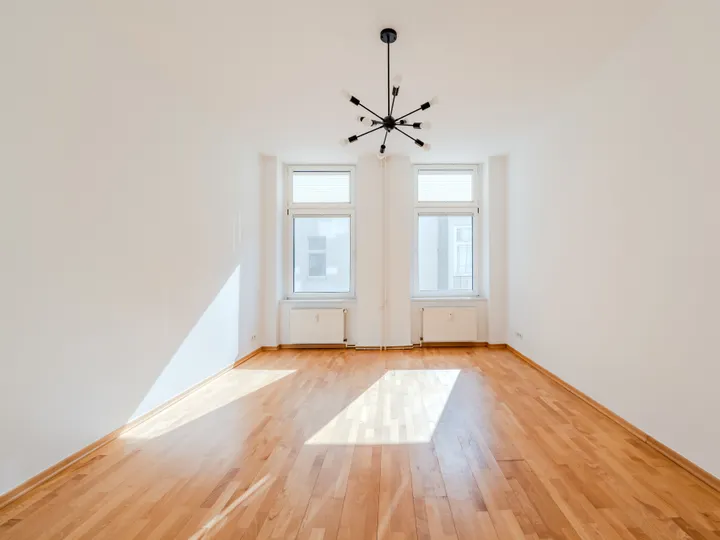 Helle Innenhofwohnung am Akazienkiez – Provisionsfrei, 2 Zimmer, EBK, Tageslichtbad !