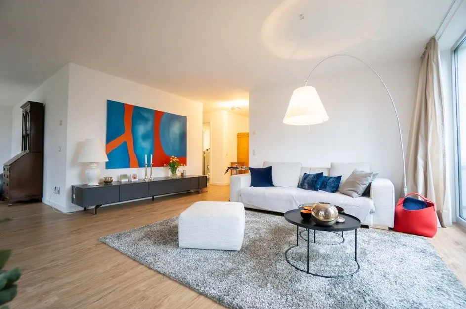Düsseldorf: Große Traumwohnung mit Blick ins Grüne im Herzen von Oberkassel