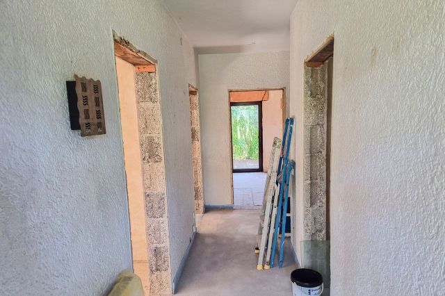 Flur - Wohnung links