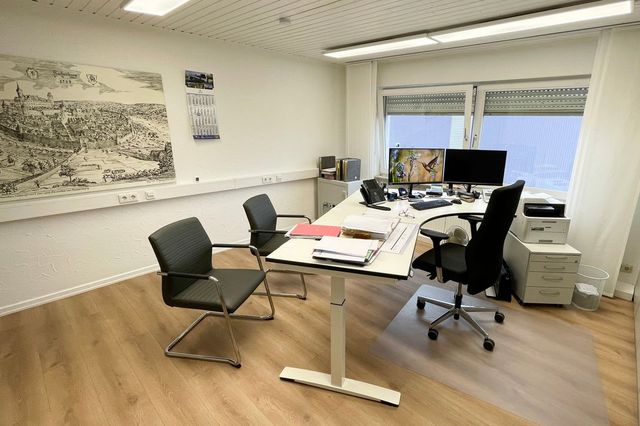Büro EG