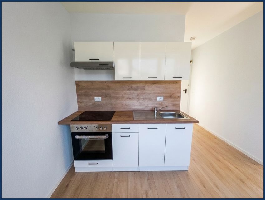 Frisch renovierte 2-Zimmer-Wohnung ca. 45 m² mit Einbauküche - Photo 4