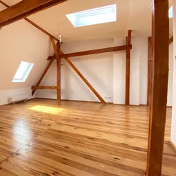 Großzügige Dachgeschosswohnung!