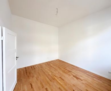 KREFELD-STADTMITTE: SCHÖNE 3-ZIMMER WOHNUNG ZU MIETEN! - Photo 2