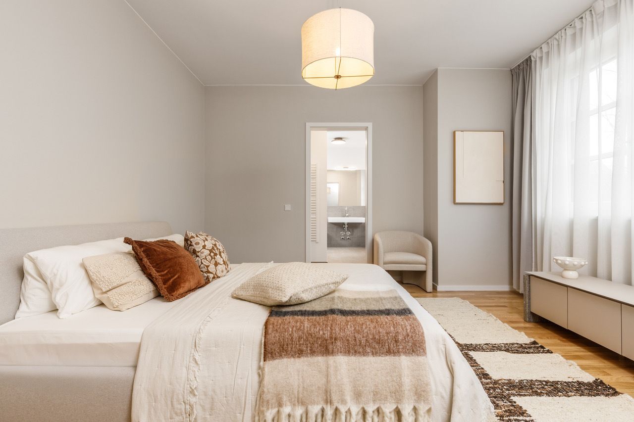 Zeitlos schöner Neubau zum Einzug bereit !