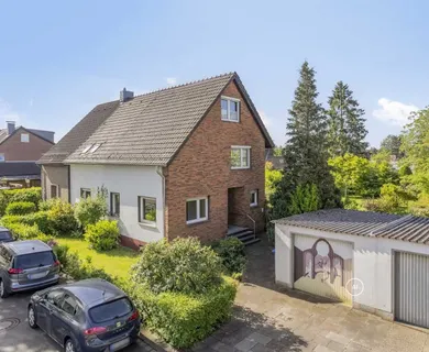 Ratingen-Tiefenbroich: Großzügige Doppelhaushälfte auf traumhaftem Grundstück