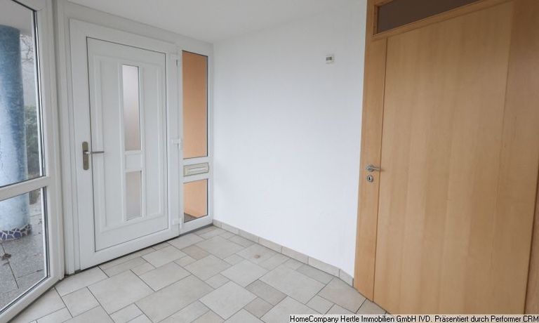 Eingangsbereich mit WindfangEG