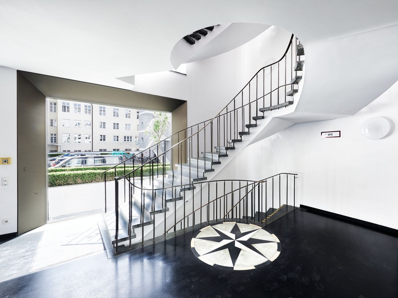 Treppenhaus (©Deka Immobilien)