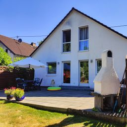 Einfamilienhaus mit Einliegerwohnung in idyllischer Ortsrandlage nahe Weyerbusch!