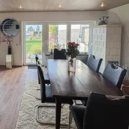 Zwei sanierte Einfamilienhäuser und Einliegerwohnung auf großem Grundstück in Weilburg-Ortsteil!