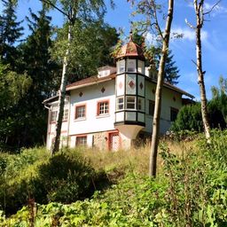 Waldschlösschen in ruhiger Alleinlage auf 4,5 ha zu verkaufen