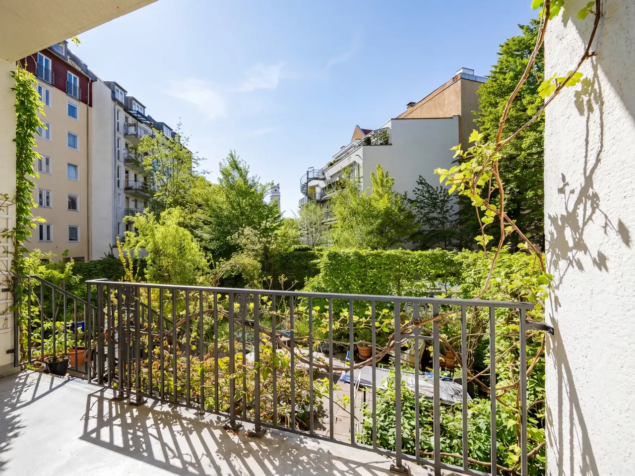 Terrasse mit Gartenzugang