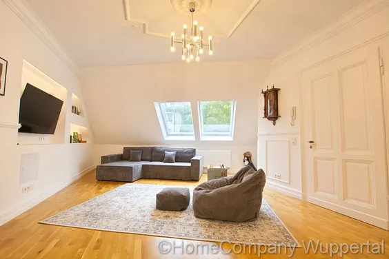 Exquisiter Altbau-Charme! Elegante Wohnung im Briller Viertel mit DSL und Gartensitzplatz