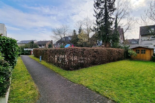 Hausvorplatz