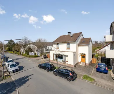 Freistehendes Ein-/Zweifamilienhaus in Ratingen-Ost