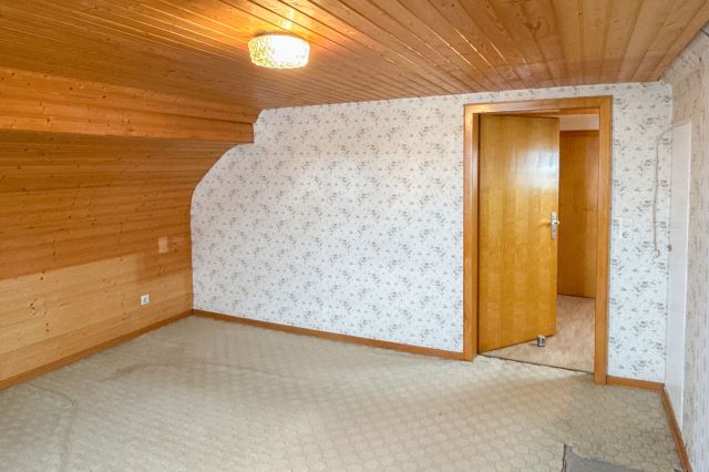 Haus 1 DG Zimmer (1)