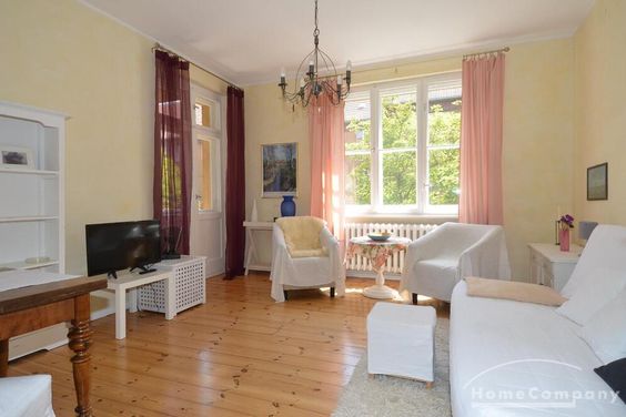 Charmante 2-Zimmer-Wohnung mit Balkon in Berlin Wilmersdorf, möbliert