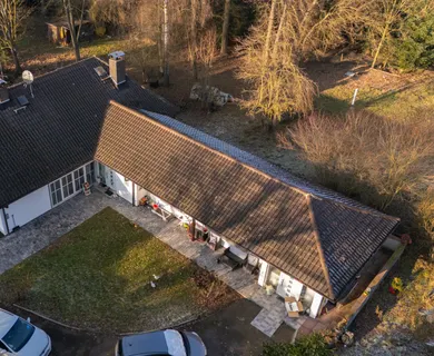 Exklusive Villa mit 6.500 m² parkähnlichem Grundstück & eigenem Wald bei Alsfeld!