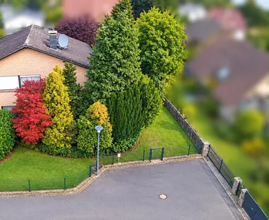 2-Familienhaus mit Baugrundstück und Potenzial für vielseitige Nutzung